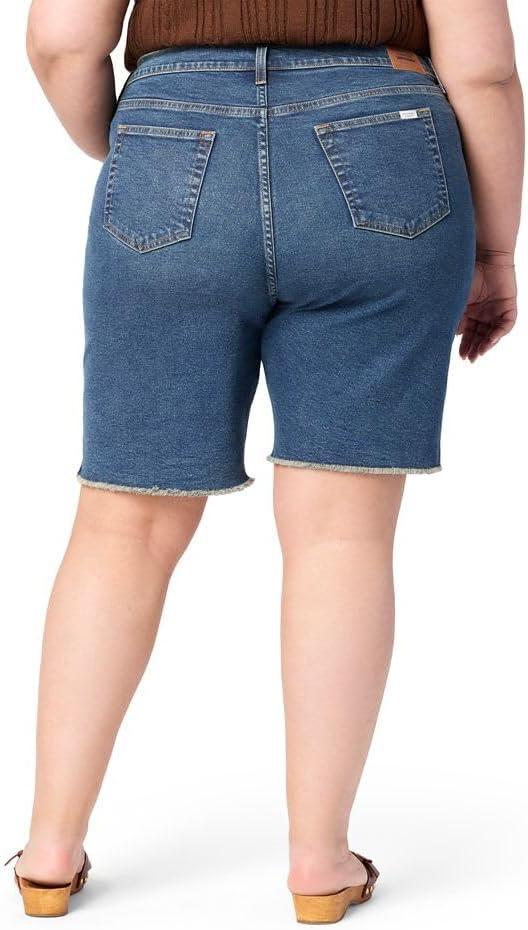 imageLevi Strauss Signature Gold Womens Heritage High Rise 9quot Bermuda Short Available in Plus SizeNew Dark Carbon